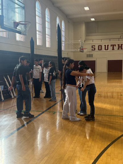 LAPD Cadets showed up for Color Guard practice yesterday to prepare for the Cadet Leadership Academy Graduation on August 30th. Keep up the hard work Cadets! 👏 #LAPDcadets #LAPD
