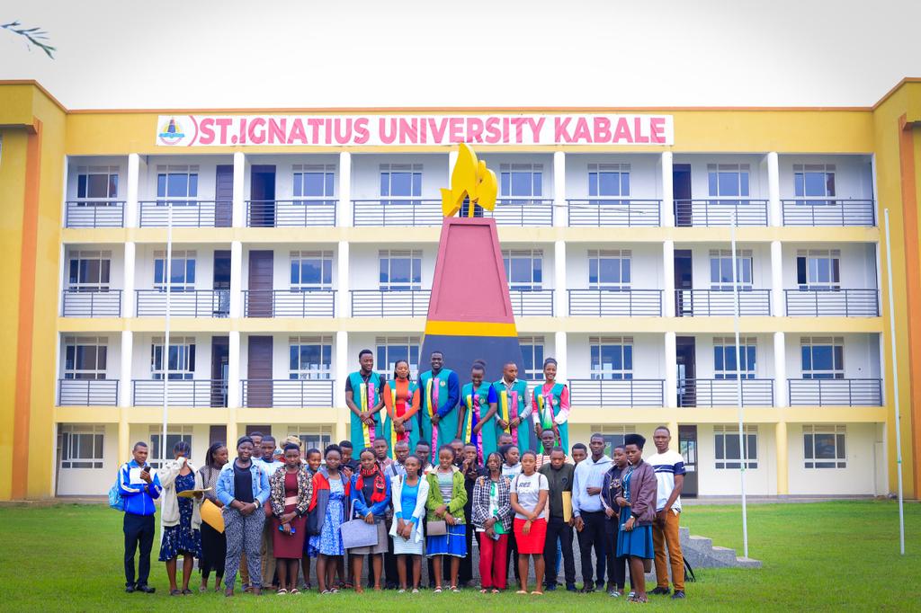 Ignatius_Univ's tweet image. A warm welcome to the new students of Academic Year 2025/26 from the Students Union leaders! We're excited to have you on board and look forward to an amazing year ahead. Let's work together to make this year unforgettable #NewStudents #StudentsUnion #UniversityLife