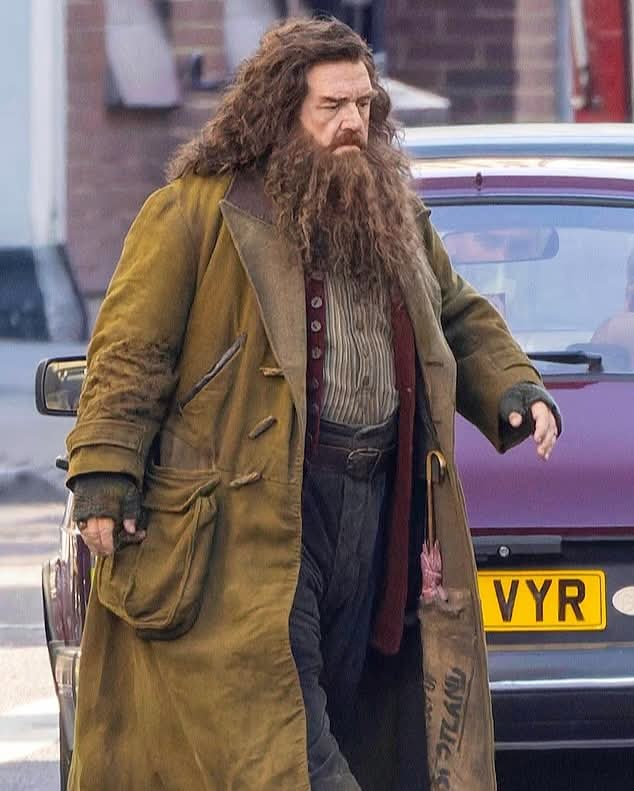 ภาพเบื้องหลัง 
ในกองถ่าย ซีรีส์ แฮร์รี่ พอตเตอร์

.

อดใจรอดูไม่ไหวละ