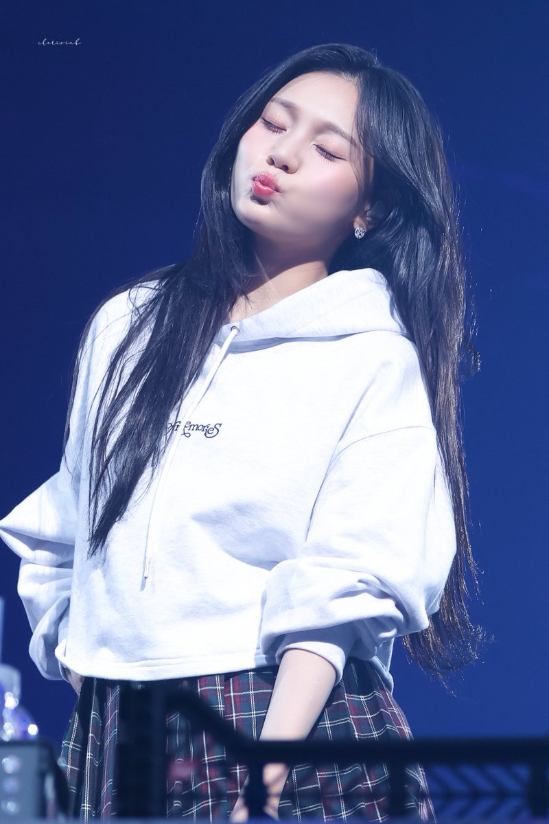 250819
Can feel this love so clearly, it’s all I want it truly
이런 마음이 들 때면 예원이를 생각해♡

#HAPPY_UMJI_DAY
#예자매의_열한번째_여름
#비비지 #VIVIZ #엄지 #UMJI