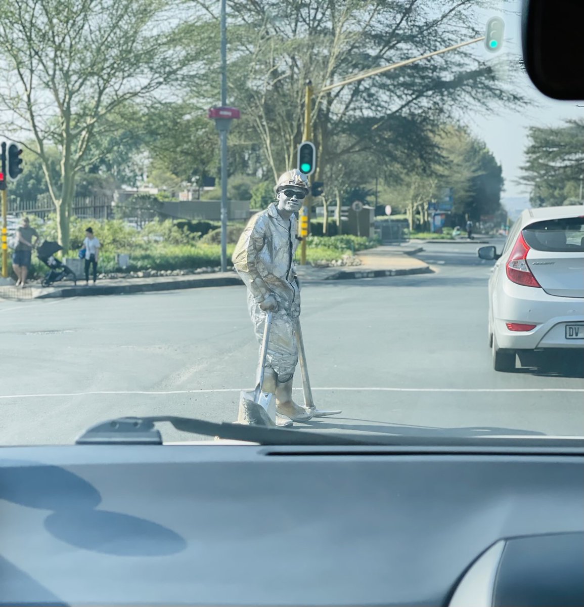 Russell ®️ tweet media