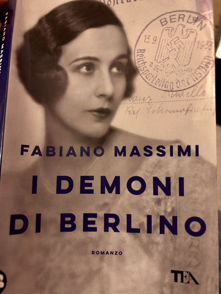 Paolo Marcacci (@paolomarcacci) on Twitter photo Notevole, per l'intreccio innestato sullo sfondo storico reso in tutta la sua tetraggine. #Libri #Gialli @fabianomassimi <a href="/salotto_giallo/">Salotto Giallo</a> Notevole, per l'intreccio innestato sullo sfondo storico reso in tutta la sua tetraggine. #Libri #Gialli @fabianomassimi <a href="/salotto_giallo/">Salotto Giallo</a>