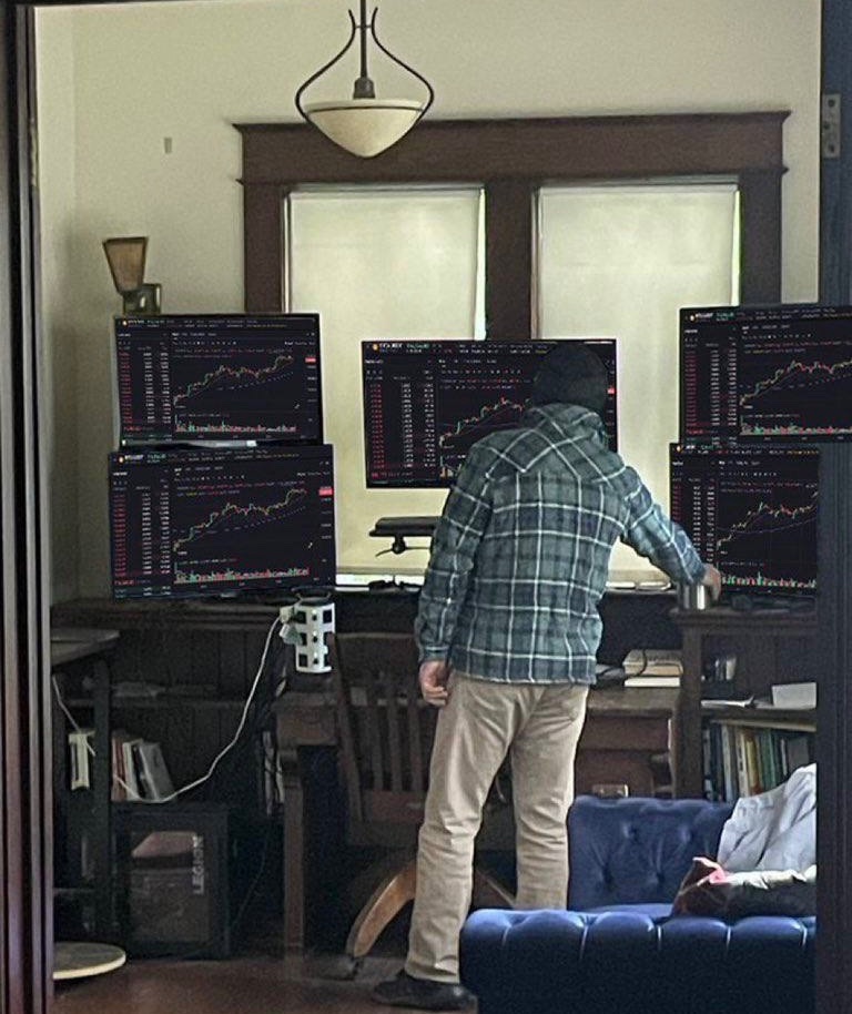 Degens will have setups like this just to lose $1000 every day
