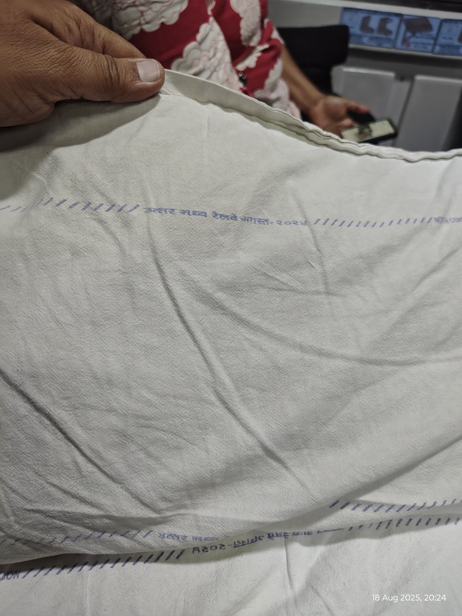 Sachin_Tanu's tweet photo. @RailMinIndia @RailwaySeva @drmadiwr 
Travelling in train no 12548 pnr no 8924285514. Bedroll and the pillow covers provided by the agencies are not cleaned, randomly checked and found the same.
It is cheating with passengers https://t.co/1mjIfjvqmW