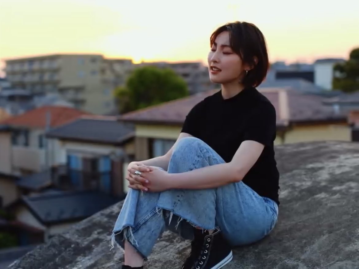 #君がくれた夏、10歳のお誕生日おめでとうございます🎉！！！

趣味が一切ないまま突入した高校時代、友達に勧められた音楽アプリで偶然出会ったのがこの曲でした🌇
レオがくれた趣味、その奇跡を忘れず これからもついていきます💎✨

2025.8.19

#レオがくれた夏
#家入レオ  #レオ家