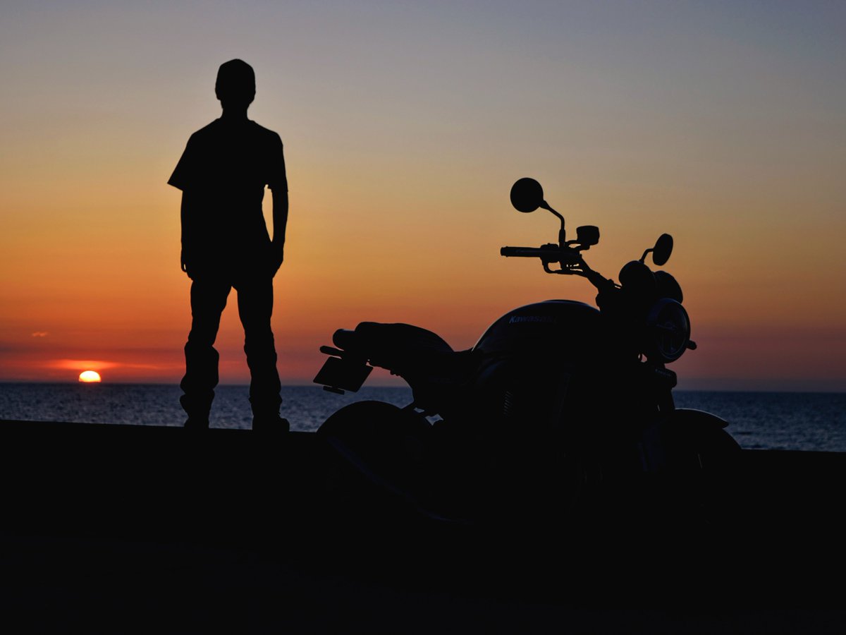 omom_ku's tweet photo. 名前 : 趣
年齢 : 20代
性別 : 男
住み : 関東
車種 : Z900RS('24/08/19〜)
好き : Arsenal 旅行 バイク
一言 : 2年目もよろしくお願いします!

#バイク乗りとして軽く自己紹介
#バイクのある風景 #バイクのある生活 
#Kawasaki #Z900RS #ZFreak #バイクの日 https://t.co/R1tSJbHMPB
