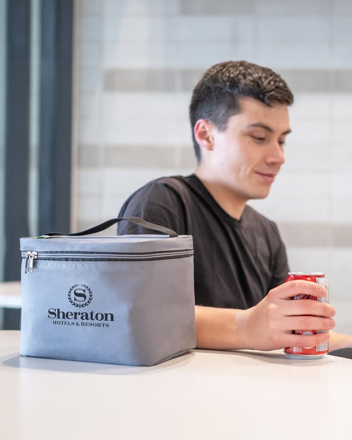 ROBYNpromo's tweet image. We&apos;re here to help you find the perfect client gift every time with our custom product options and expert guidance. amp.fyi/-/2KWkV4k2 #brandedmerch #whiskeystones #spatulas #coolers