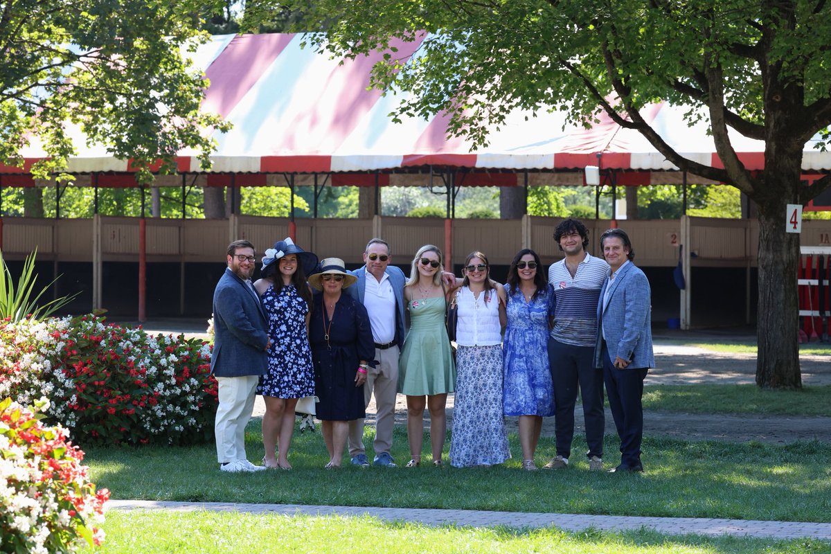 🎪 Saratoga Weekend Recap 🎪

🎯 Closed out the weekend on the board in every start with a 2nd and two 3rds, including Moe 88 who is now stakes placed after his effort in the New York Stallion Series. Thank you to our great team of trainers, barn help, riders, vets, and family!