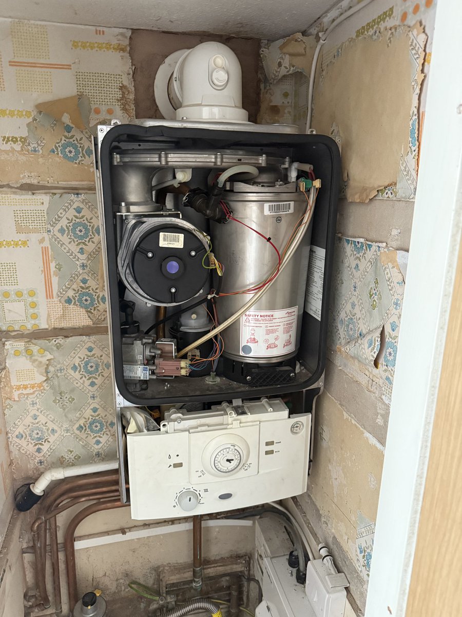 Another productive day reducing the amount of plastic waste in the country. Recycling another Worcester for a non plastic boiler