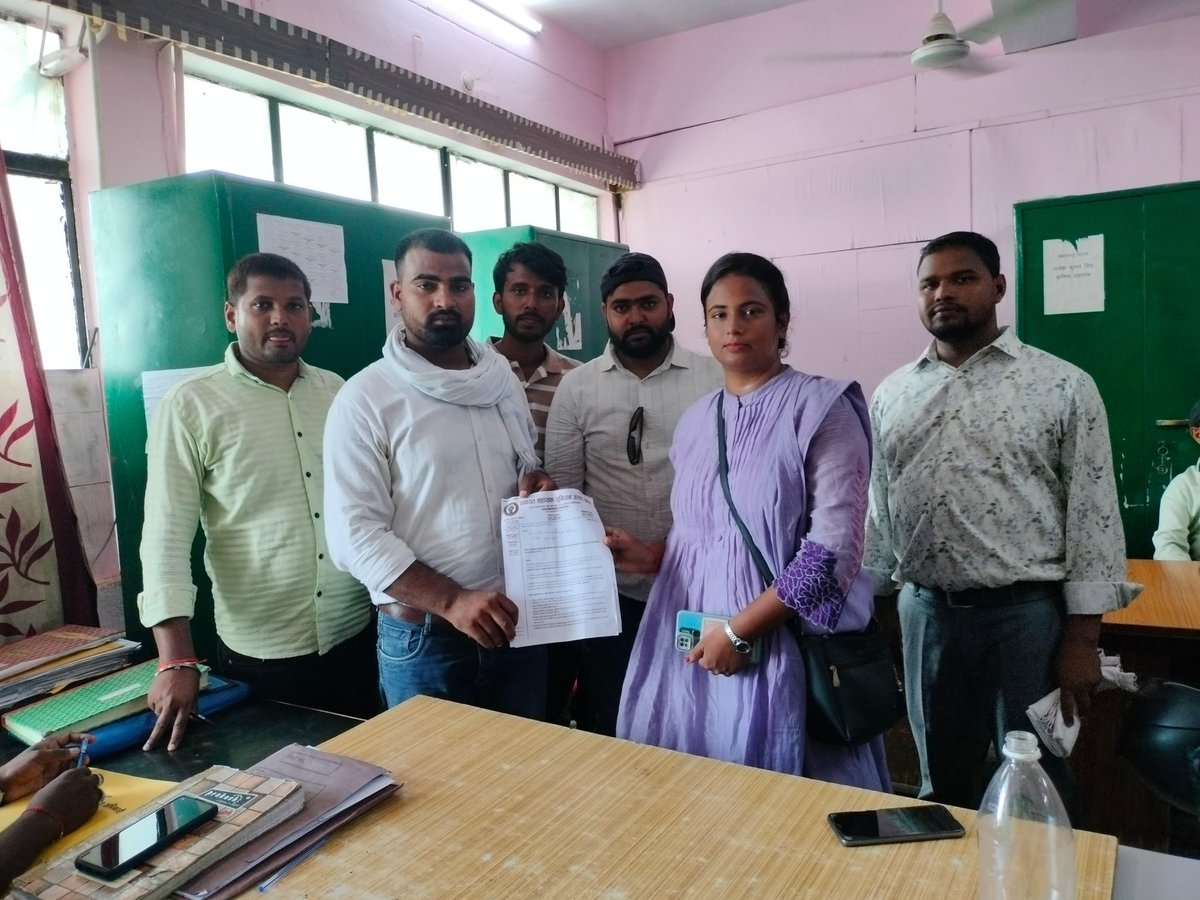 psunionup's tweet image. #PSU59

आज दिनांक 18/08/2025 को जनपद #सुल्तानपुर के #जिलाध्यक्ष साथी के नेतृत्व में सभी नेतृत्वकर्तागण/ब्लॉकअध्यक्षगण एवं समस्त पंचायत सहायक साथियों की सहभागिता के साथ सिटी मजिस्ट्रेट, #DPRO कार्यालय व #CDO कार्यालय में #क्रॉप_सर्वे_बहिष्कार के संबंध में ज्ञापन पत्र दिया गया है।…