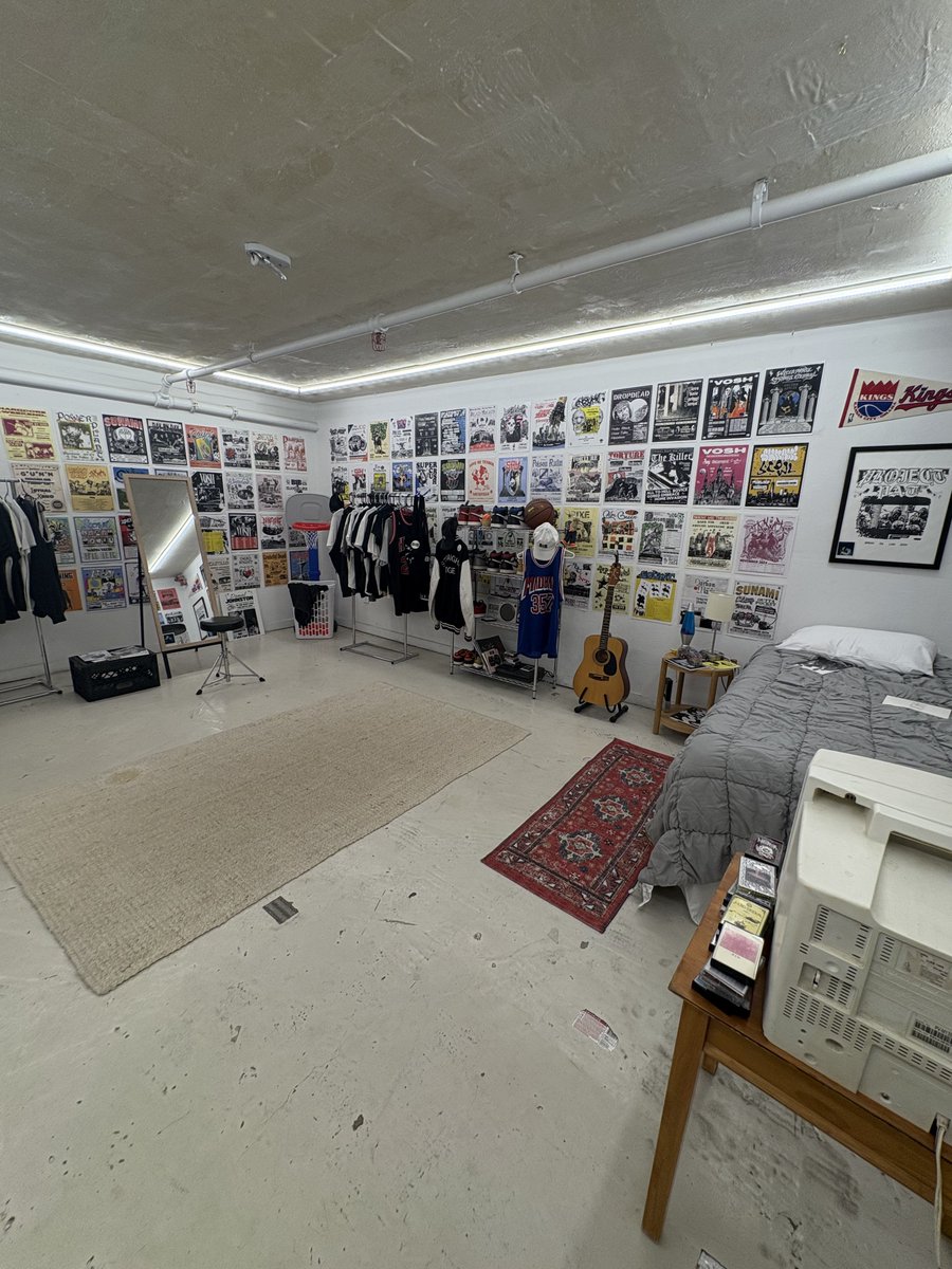 brockxstephens's tweet image. Pictures from my installation “I Don’t Wanna Grow Up” at Selva in Brooklyn