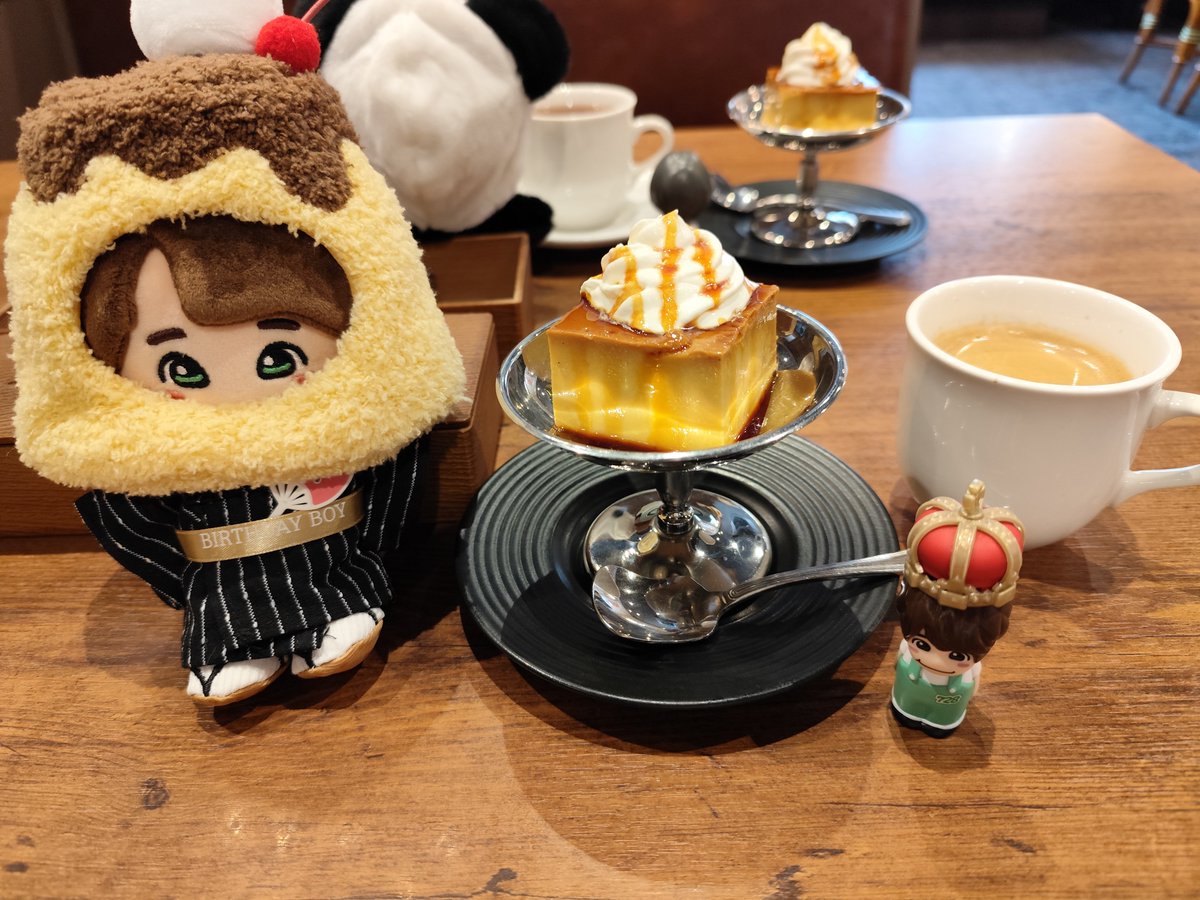 gurahamu30's tweet image. 大橋くんの誕生日にプリン食べられなかったのでやっと重岡担のお友達と🍮🍴😋