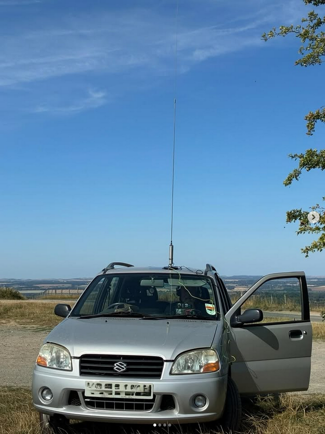 M1eccAntennas's tweet photo. Nice day of #portableoperation at #combegibbet with #slidewinderantenna from @m1eccantennas #kenwoodts50s #mat125e Quite please as the contacts were pretty #omnidirectional with contacts in Wick, Redruth, Waterford, and Helmond in the #netherlands
DE M7KPJ https://t.co/pk9NBruwzh https://t.co/bq1PY6Pmf0