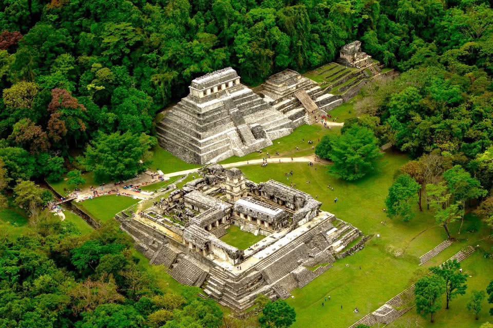 En el Día Internacional de la Arqueología, preserva y protege la cultura, así nuestra historia milenaria perdura. ⌛️

Celebramos una disciplina que nos ayuda a reconstruir el pasado y acercarnos más a nuestras raíces. México es uno de los países con mayor riqueza arqueológica del