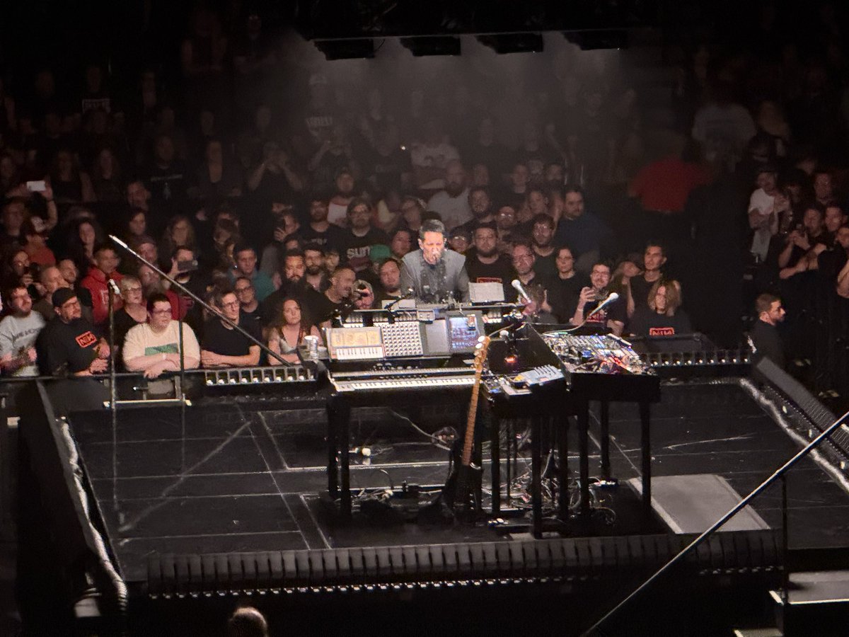 alfrules's tweet image. Made the pilgrimage to see @nineinchnails in Minneapolis with the family, such a great set. If anyone has pics/videos from the show at the Xcel Energy Center post them below (2025-08-17)