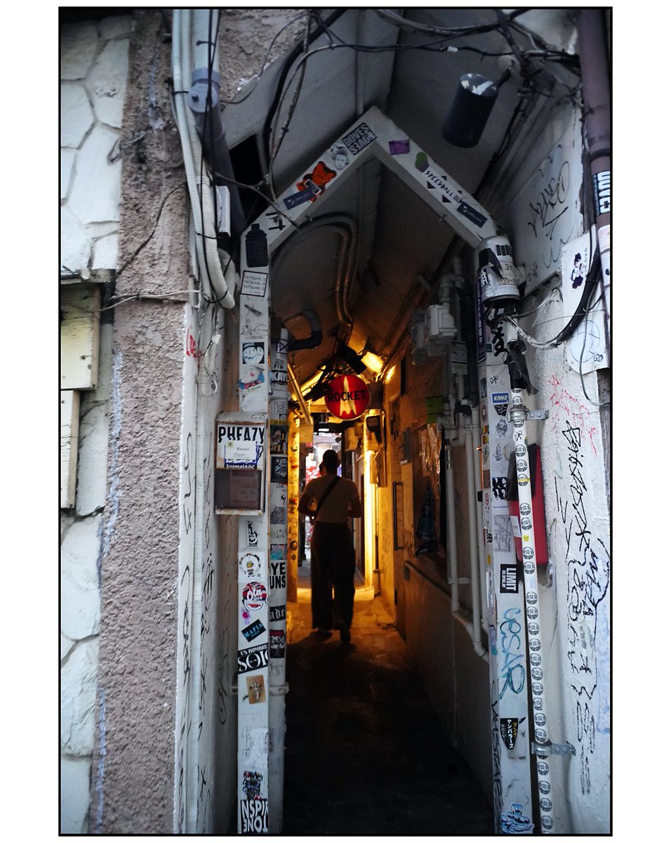 paco_mjp's tweet photo. 2025/05/16 #新宿 #shinjuku #新宿ゴールデン街 #ゴールデン街 #sony #sonyalpha #a7c #canon #serenar #28mm #street #streetsnap #streetphotography #road #roadside #roadsidephotography #night #nights #nightscape #nightview #nightphotography #nightgram #night_gram #theworldisee https://t.co/dJZ5kDoUsr