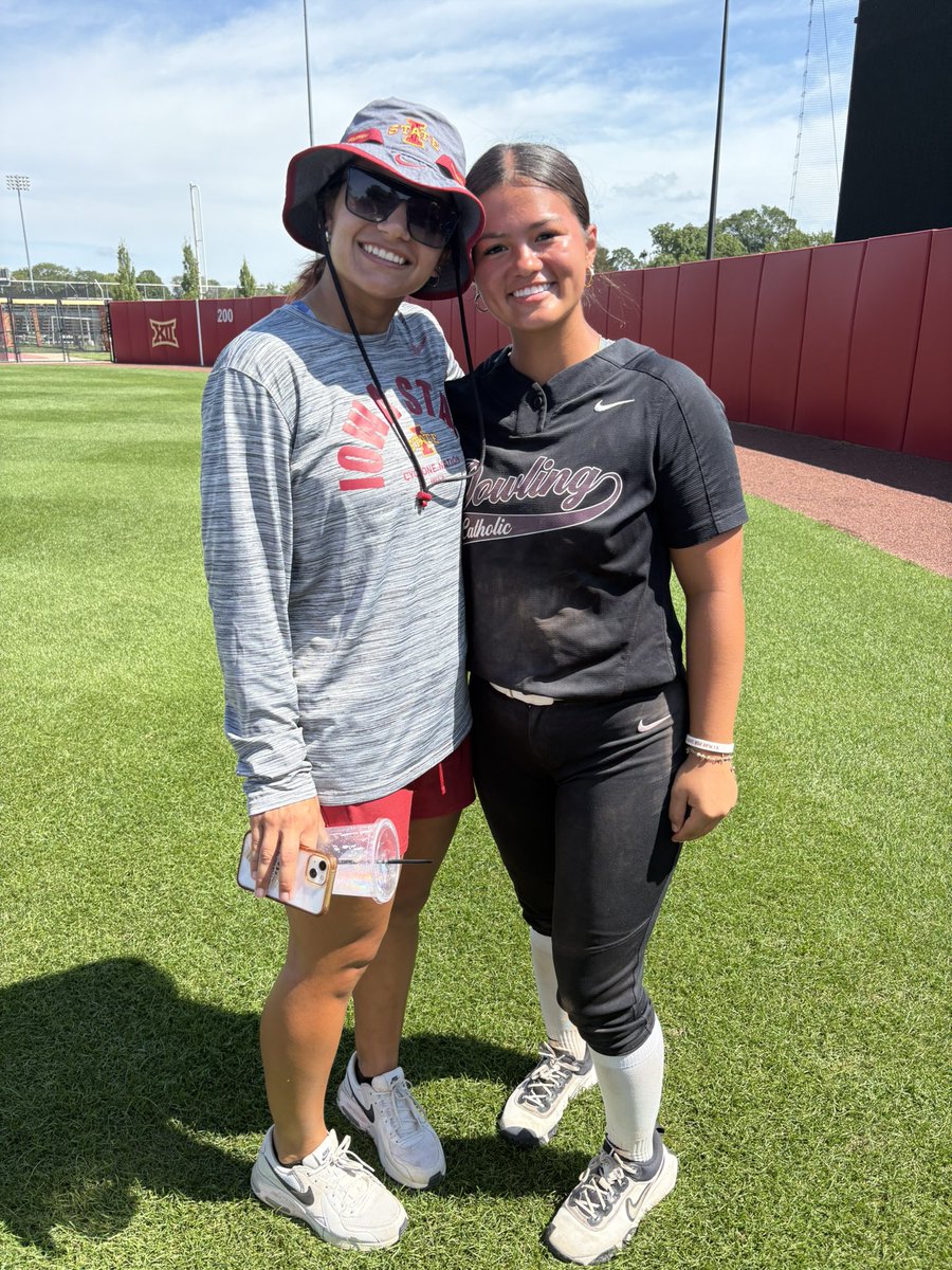 Lively Hanawalt 2027 tweet media