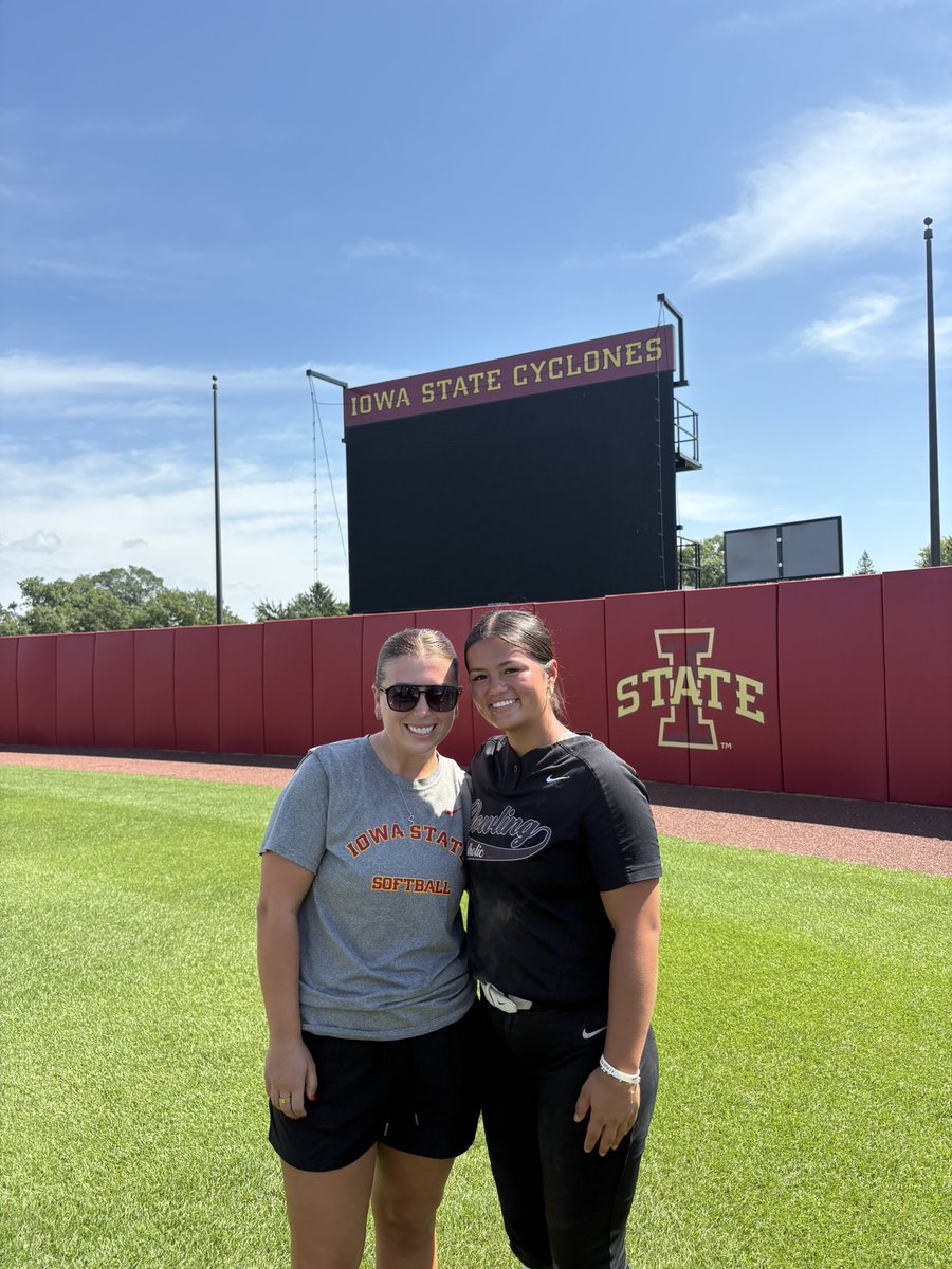 Lively Hanawalt 2027 tweet media