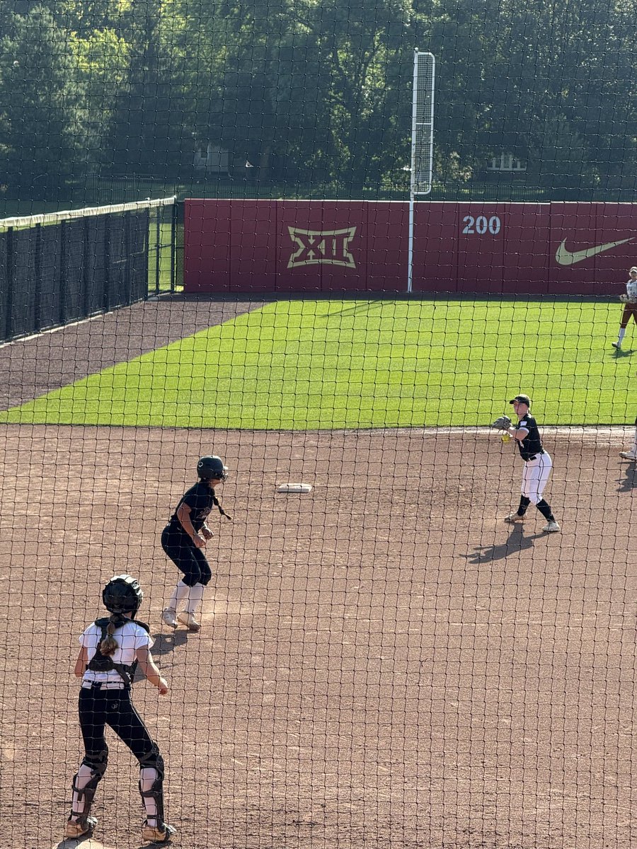 Lively Hanawalt 2027 tweet media