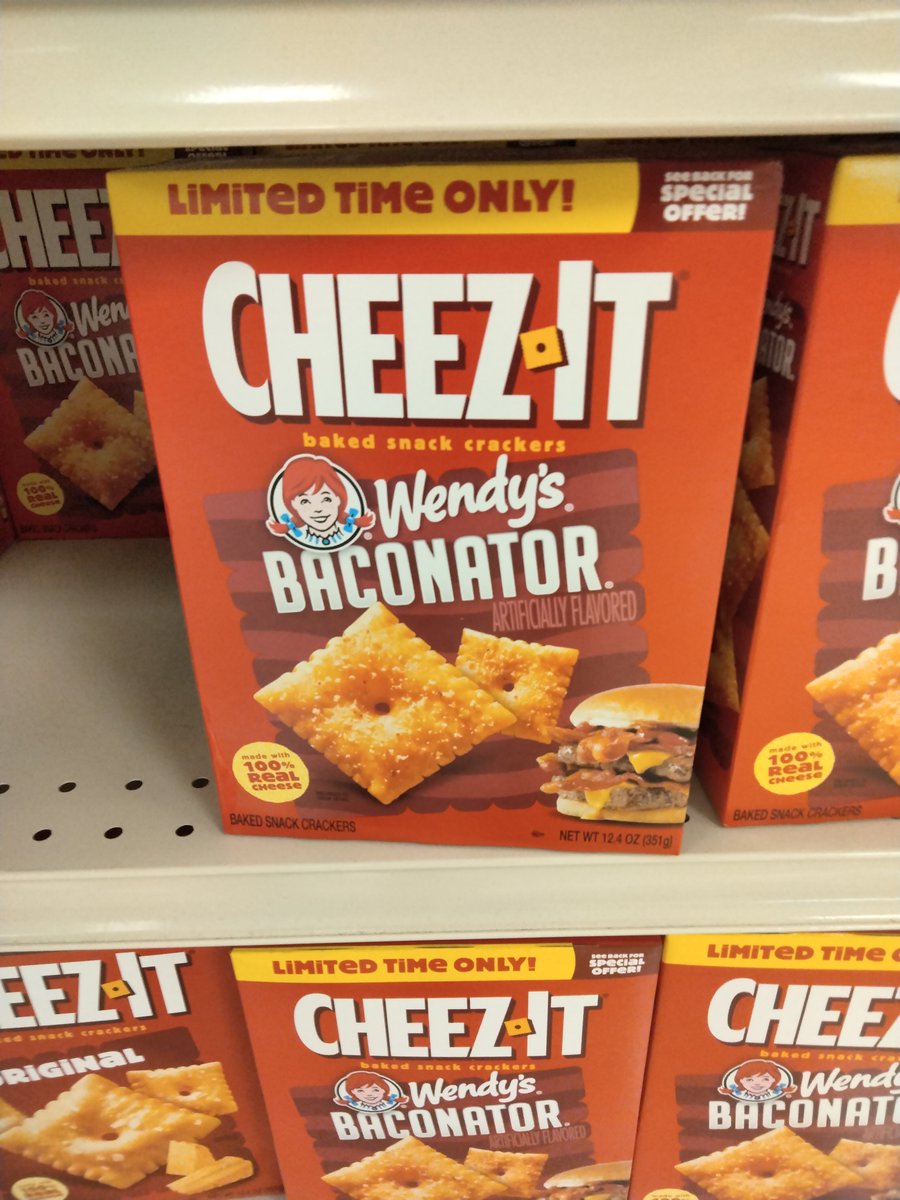 ImStillLazy's tweet photo. @CaseOh__ 
Is white cheddar still the best cheez it? 😂😅 https://t.co/VlH4RP8Pbq