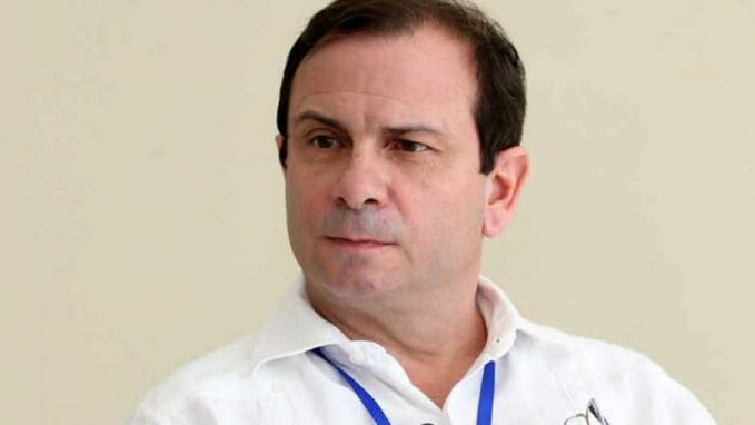 Amigos de la Cmkc (@lacmkc) on Twitter photo En nombre del colectivo de <a href="/LaCmkc/">Amigos de la Cmkc</a> Emisora Provincial Radio Revolucion de #SantiagoDeCuba, le deseamos un feliz cumpleaños a Fernando González uno de los cinco cubanos presos injustamente en los Estados Unidos
#SantiagoDeCuba
<a href="/LaCmkc/">Amigos de la Cmkc</a> En nombre del colectivo de <a href="/LaCmkc/">Amigos de la Cmkc</a> Emisora Provincial Radio Revolucion de #SantiagoDeCuba, le deseamos un feliz cumpleaños a Fernando González uno de los cinco cubanos presos injustamente en los Estados Unidos
#SantiagoDeCuba
<a href="/LaCmkc/">Amigos de la Cmkc</a>