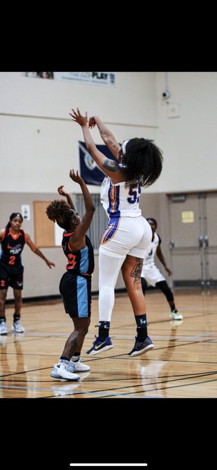 Watch 🇳🇬Eze Nwanyi Ifeoma ✨'s leaked NSFW photo on TwXstars