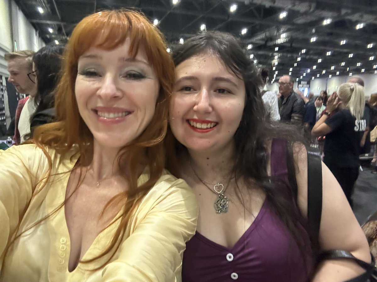 Thank you so much <a href="/RuthieConnell/">Ruth Connell ♛</a> for this weekend, hope you and Margaret got home safe! Love you lots! 💜😘💜😘xxxx