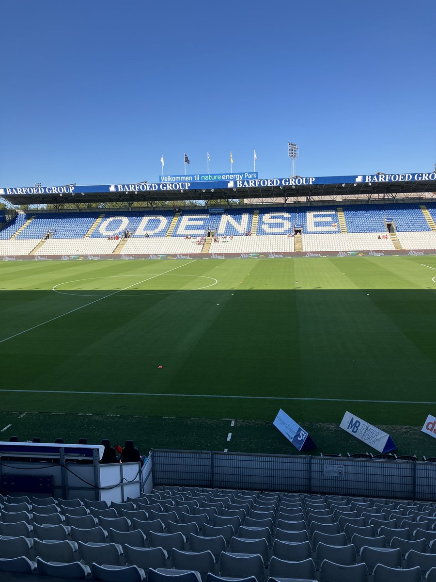 Så får jeg endelig sæsondebut i superligaen - og sikken en kamp og sikken et vejr at gøre det i 😀
OB-AGF i Liga på P4 fra kl 18