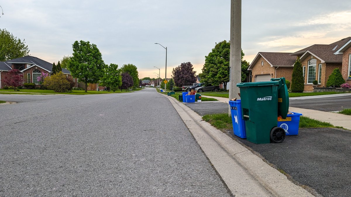 Recycling | With the recycling transition now underway, here are some reminders to ensure your recycling is collected and how you can report issues.

♻️ Issues and questions about recycling collection should now be directed to E360 Solutions at customerservice-eastont@e360s.ca or