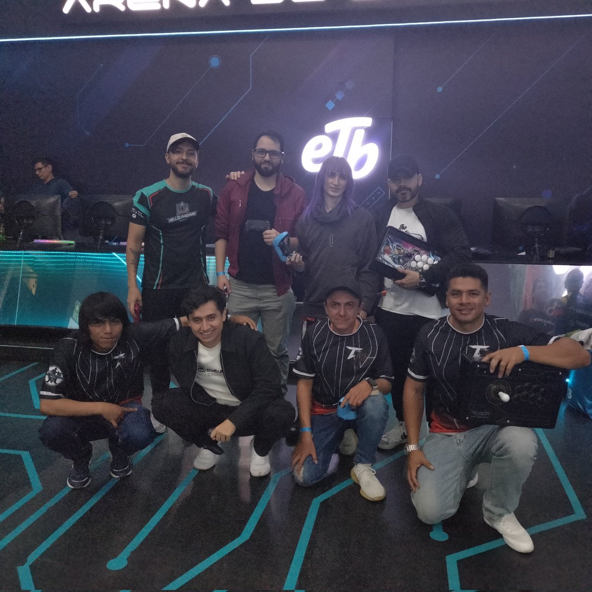 Tekken Round Pro 12º. TOP 8

1 º. WUL3 l Chamen 
2 º. ACP l DaMaSH 
3 º.ACP l Jhonny5
4 º.HG l Carnage
5 º. Pardo
5 º. Bry_Jiménez
7 º. Barbacoa l kattou667
7 º. Juankalucardxddd

#Tekken #Tekken8 #TekkenCo #TRP #TCo #gamingcenterETB #ARC #AracadePopayan #hellguardians