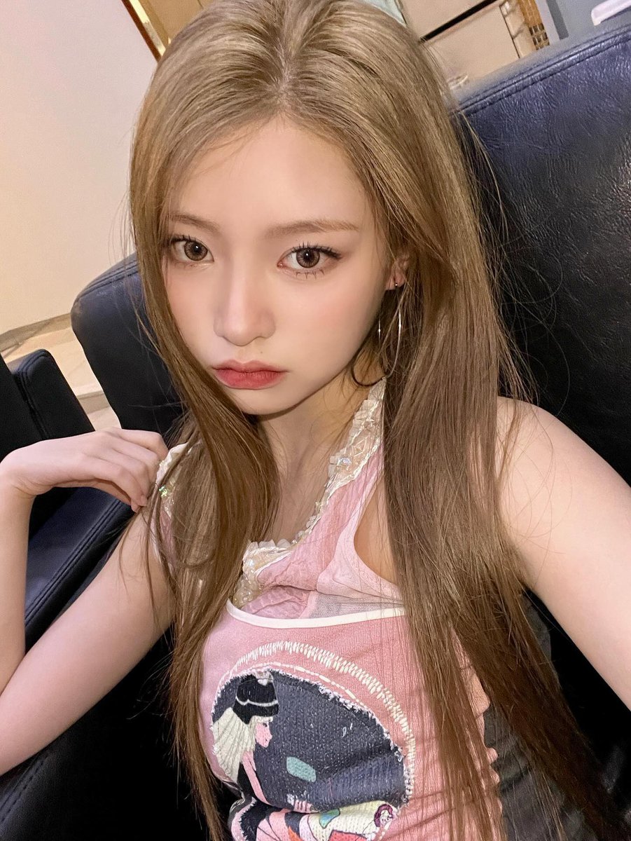 haummiii's tweet photo. 생머리 체고..💓💓 https://t.co/0vPW2ItByO