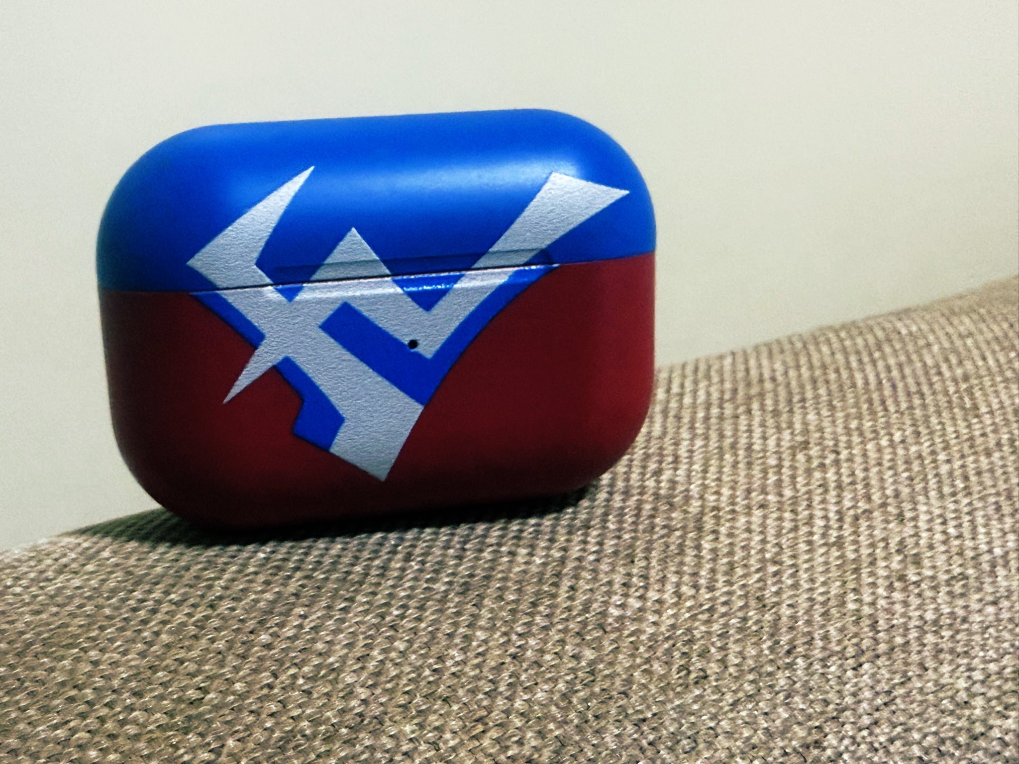 完全ワイヤレスイヤホンCOTSUBU ULTRAMAN ZERO version ag COTSUBU