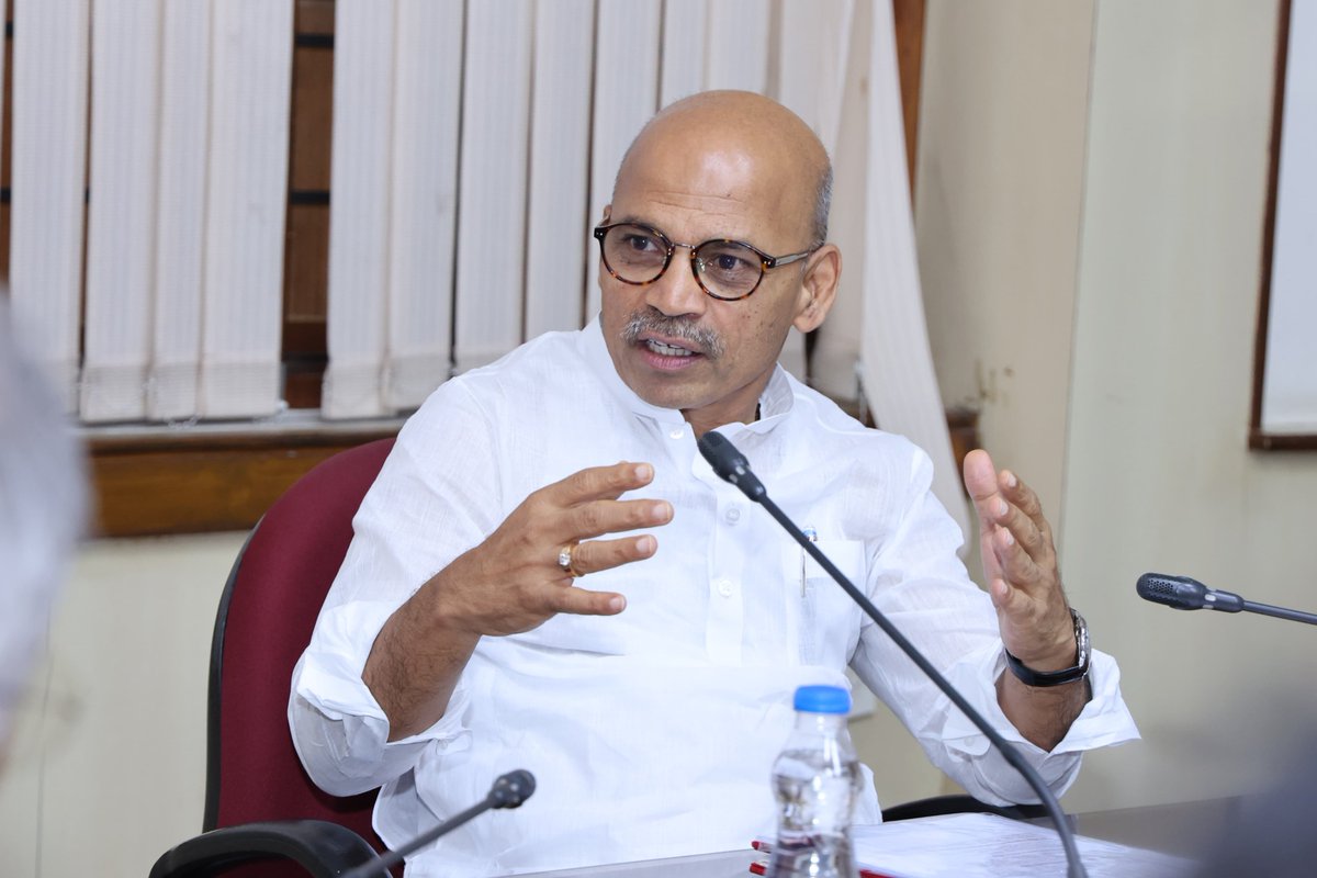 RafeeQ Jabbar Naqshbandi (@azzharee) on Twitter photo Karnataka
Medical Education Min Dr. <a href="/S_PrakashPatil/">Dr. Sharan Prakash Patil</a>: Govt to set up super-speciality hospitals across state-run facilities. New centres soon in Bagalkote, Yadgir & Raichur.
Advises public to adopt healthy lifestyles to prevent heart attacks.
Bengaluru Kannada चुनाव आयोग Karnataka
Medical Education Min Dr. <a href="/S_PrakashPatil/">Dr. Sharan Prakash Patil</a>: Govt to set up super-speciality hospitals across state-run facilities. New centres soon in Bagalkote, Yadgir & Raichur.
Advises public to adopt healthy lifestyles to prevent heart attacks.
Bengaluru Kannada चुनाव आयोग
