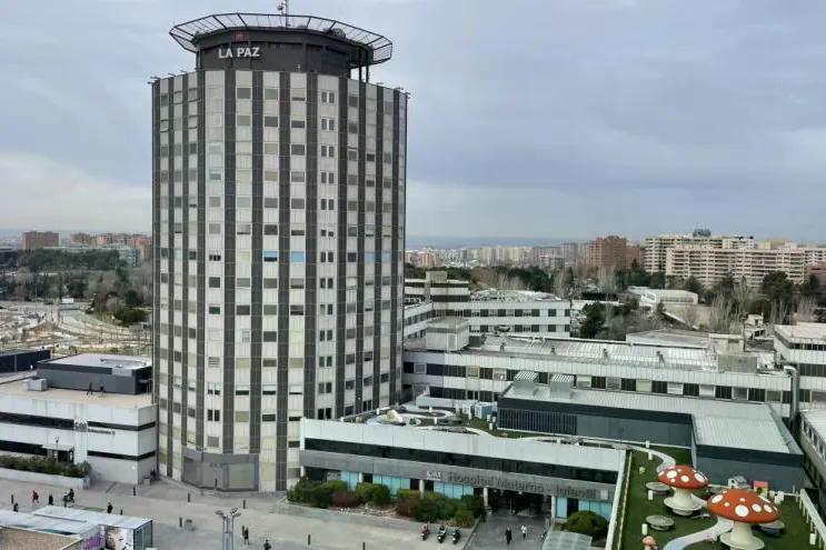 Los trabajadores del hospital La Paz convocan una huelga el 26 de agosto por "la dramática falta de personal" que sufren en verano elmundo.es/madrid/2025/08…