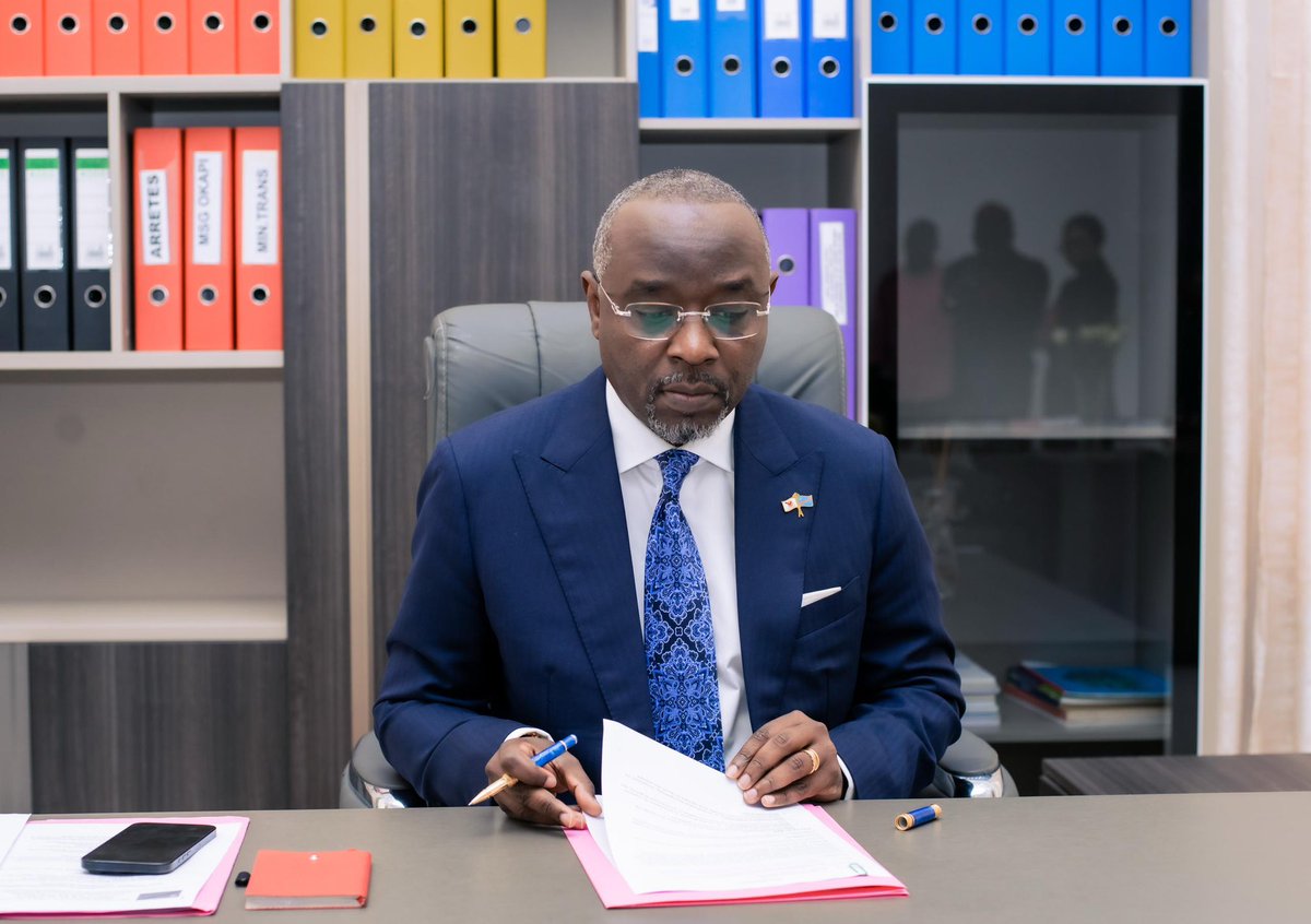 Steve Wembi (@wembi_steve) on Twitter photo #RDC: Flash | 🚨🛑‼️Le gouverneur de la province du Sud-Kivu, <a href="/BNgwi/">patrick Busu Bwa Ngwi Nshombo</a> Patrick Busu Bwa Ngwi Nshombo publie son équipe gouvernementale dans quelques instants . #RDC: Flash | 🚨🛑‼️Le gouverneur de la province du Sud-Kivu, <a href="/BNgwi/">patrick Busu Bwa Ngwi Nshombo</a> Patrick Busu Bwa Ngwi Nshombo publie son équipe gouvernementale dans quelques instants .