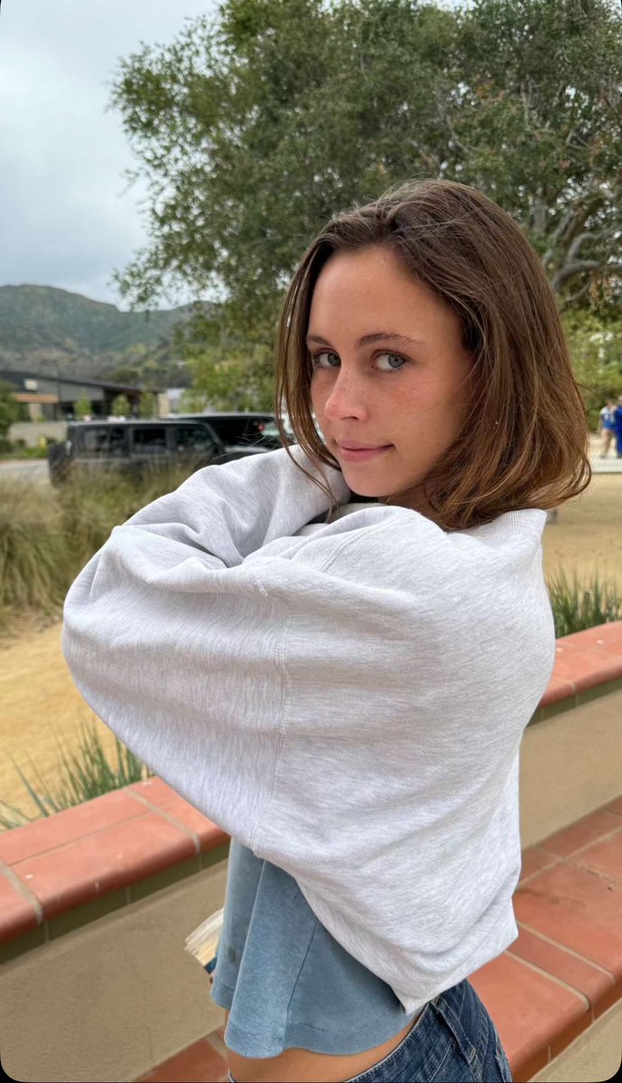 Sarah tweet media