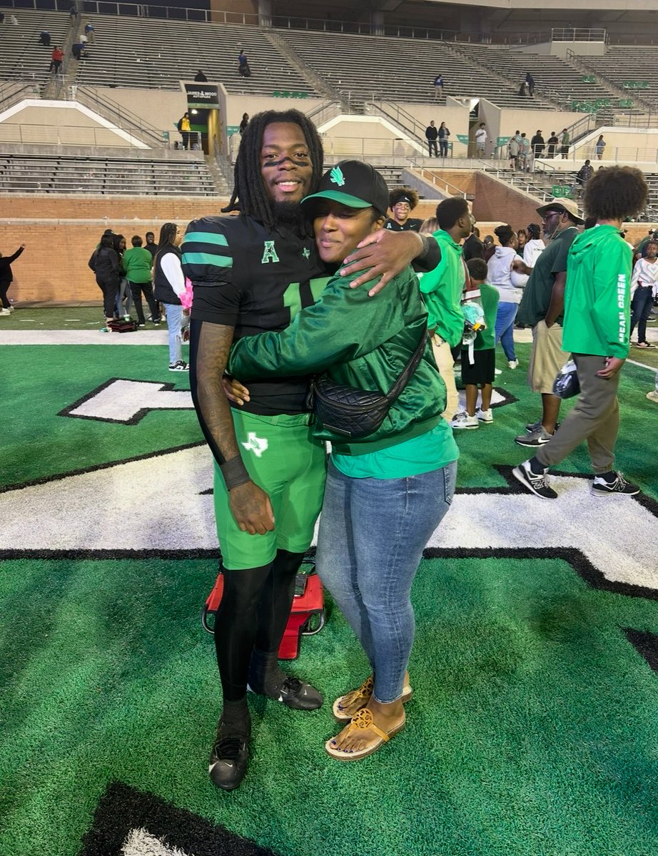 ShapaleNoDave tweet media