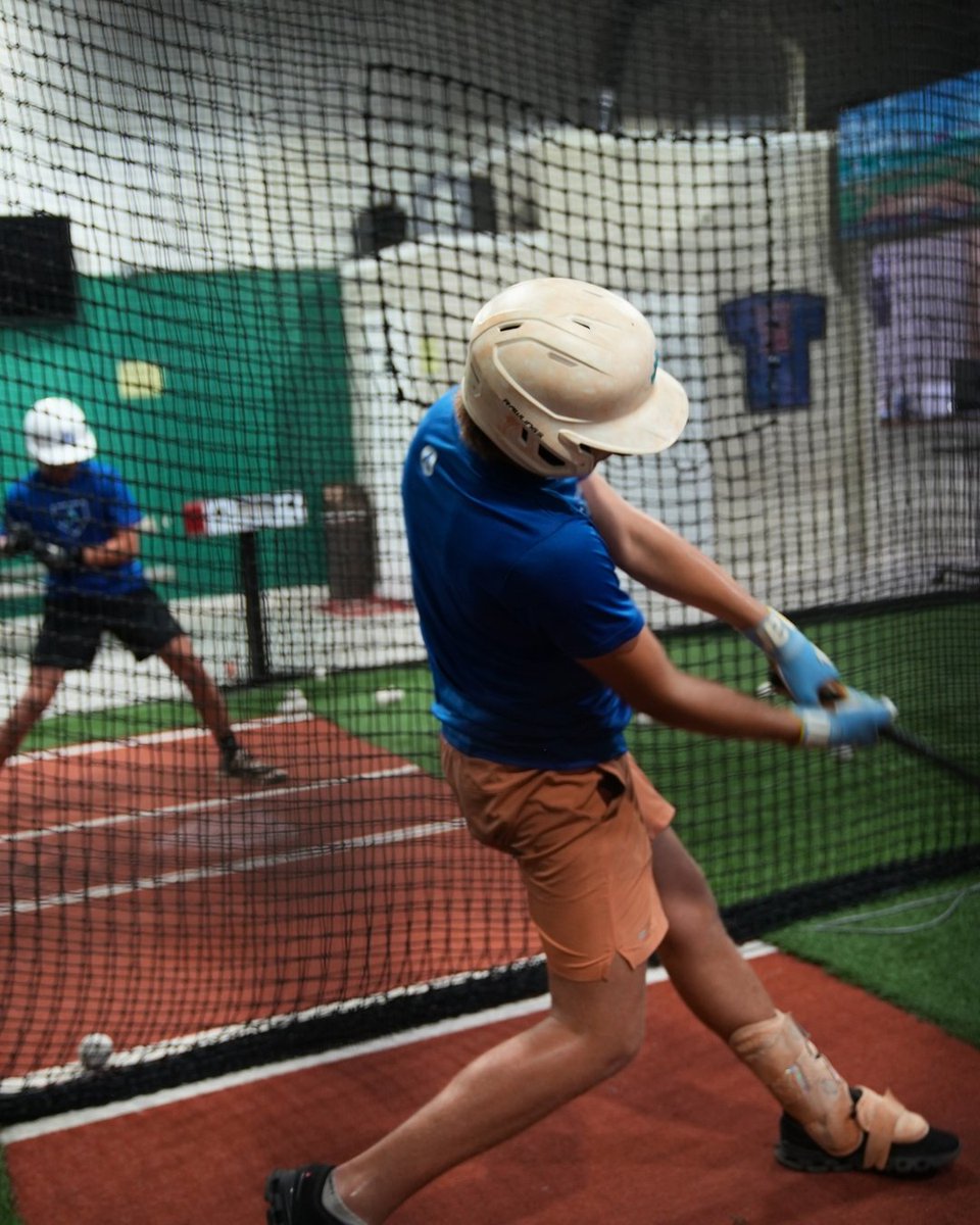 MyAriseFL's tweet image. Better swings start here ⚾️💥
 Our hitting lessons sharpen mechanics, boost bat speed, and build confidence at the plate.

Youth, high school, travel ball—we train them all.
 Learn more:
bit.ly/365YpkC 
(561) 781-0989

#athletictraining #baseballtraining