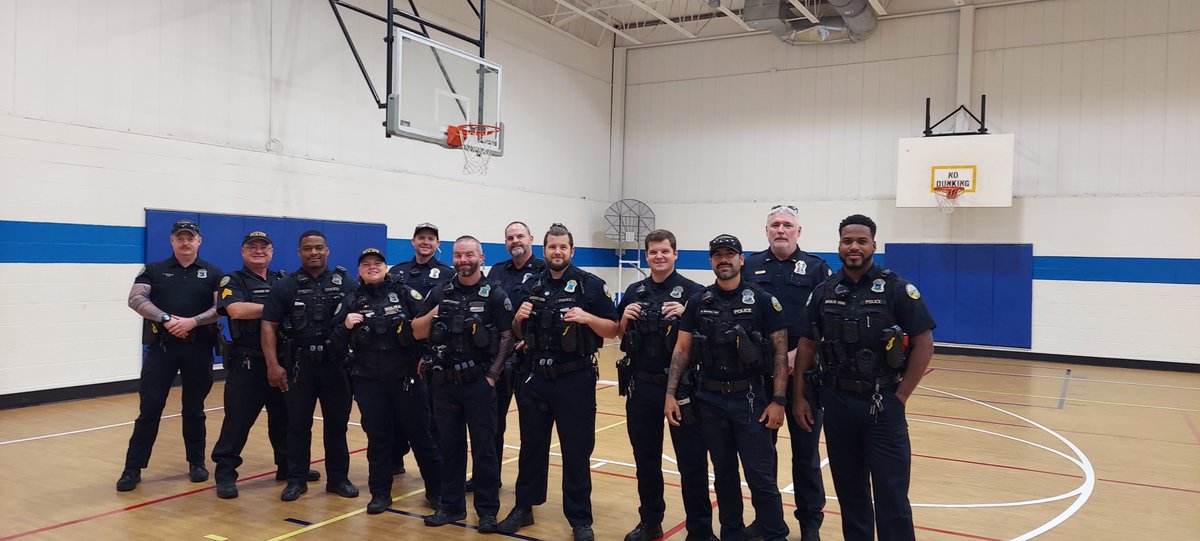 Department of Community Development (@chatt_commdev) on Twitter photo We love the men & women in Blue! ๐ฎ ๐ฎโโ๏ธ
Thank you to the <a href="/chattpd/">เธเนเธฒเธเธเธฃเธฐเธเธฒเธเธเธฒเธ</a> for stopping by the North Chattanooga Community Center for the Front Porch Lineup Program! We love the men & women in Blue! ๐ฎ ๐ฎโโ๏ธ
Thank you to the <a href="/chattpd/">เธเนเธฒเธเธเธฃเธฐเธเธฒเธเธเธฒเธ</a> for stopping by the North Chattanooga Community Center for the Front Porch Lineup Program!
