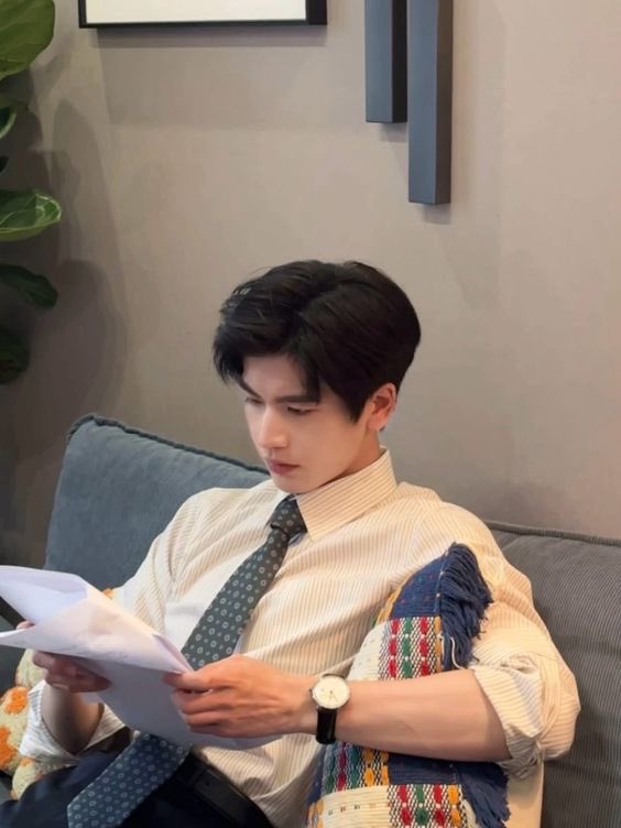 zhagnlinghe's tweet photo. Sorry to say this. Starting tomorrow, this account will not be tweeting or replying to any mentions (except ysshuxin's request) if there is anything important, please send a direct message. Mun will answer if he is active. Thank you. https://t.co/cYiwzgKRBj