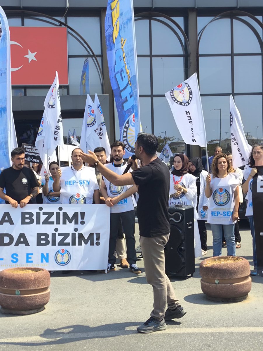 Hükümetin üçüncü teklifi:
İçler acısı!

İlk altı ay :%11
İkinci altı ay:%7
Üçüncü aştı ay:%4
Dördüncü altı ay:%4

Taban aylığa 1000 TL 

GENEL GREV ŞART!

<a href="/hepsen_2020/">HEP-SEN</a> 
#MemurMeydanda
