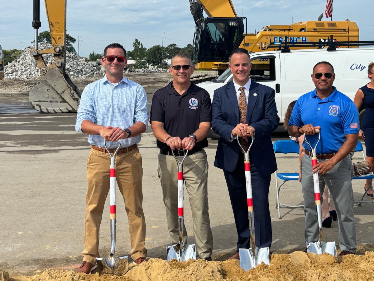 North Atlantic States Carpenters (@nasrcc_ubc) on Twitter photo NASRCC staff joined <a href="/MayorKeefeJr/">Mayor Patrick Keefe Jr.</a>, elected officials, community leaders, educators & project partners on Thursday to celebrate the groundbreaking of the new <a href="/Revere311/">City of Revere, Massachusetts</a> High School. This state-of-the-art 422,600 sq. ft. facility, which is set to open in 2028. <a href="/Consigli1905/">Consigli</a> NASRCC staff joined <a href="/MayorKeefeJr/">Mayor Patrick Keefe Jr.</a>, elected officials, community leaders, educators & project partners on Thursday to celebrate the groundbreaking of the new <a href="/Revere311/">City of Revere, Massachusetts</a> High School. This state-of-the-art 422,600 sq. ft. facility, which is set to open in 2028. <a href="/Consigli1905/">Consigli</a>