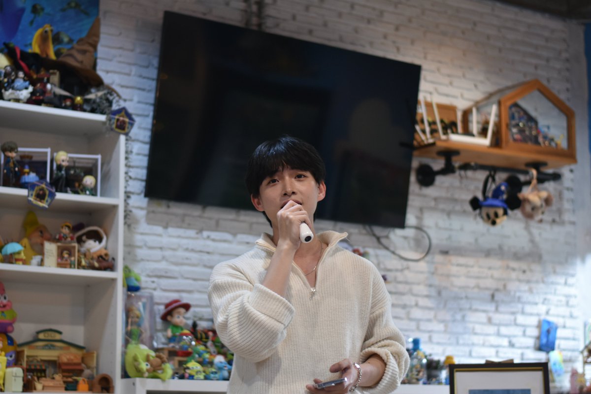 taitnpofficial's tweet photo. รูปบรรยากาศวันงาน และรูปคู่มาแล้วคับ 💖✨🎂 #taitnp
https://t.co/jOkZYWMPMu 💝 https://t.co/tVKBSL0mnv