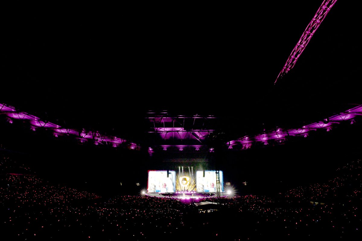 Wembley Stadium (@wembleystadium) on Twitter photo The first EVER K-POP girl group to headline Wembley Stadium.
Thank you for a special weekend, BLINKS 🖤🩷 <a href="/BLACKPINK/">BLACKPINKOFFICIAL</a> The first EVER K-POP girl group to headline Wembley Stadium.
Thank you for a special weekend, BLINKS 🖤🩷 <a href="/BLACKPINK/">BLACKPINKOFFICIAL</a>