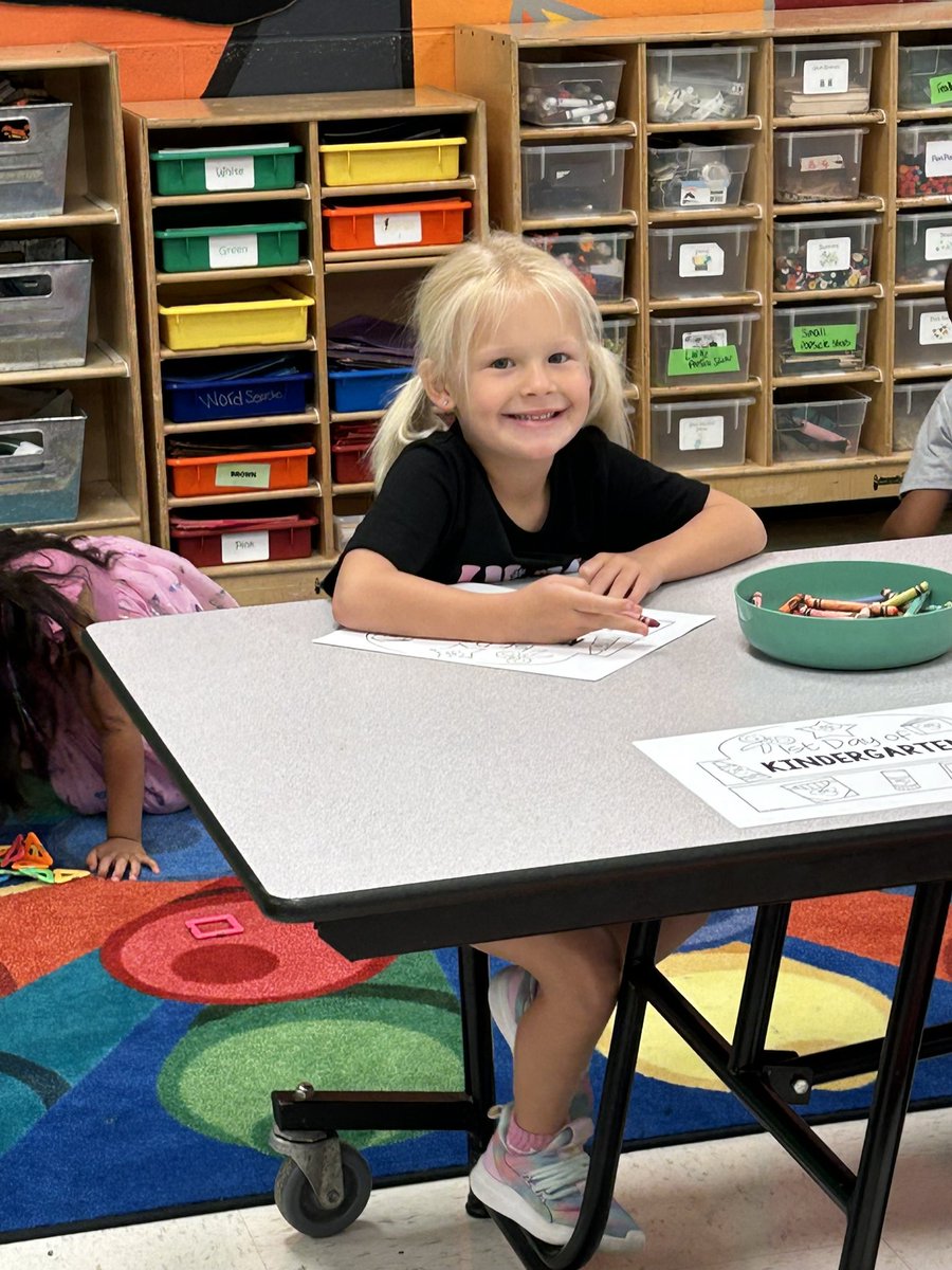 ✨ First day vibes! Monty is off to 2nd grade and Monroe is starting Kindergarten! Already missing their sweet smiles this morning 💕 Go rock it, big kids! 🤩
