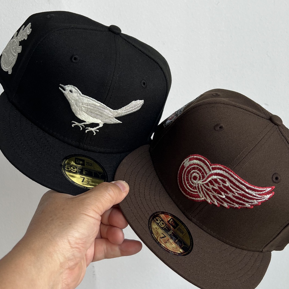 ECAP_CITY's tweet image. 🔎 New Fitteds will be releasing online: Thur 08/21/25  🕕 6PM EST

-

Online Drop:  08/21/25 
⏰ 6PM EST | 5PM CST | 4PM MST | 3PM PST 

ECAPCITY.COM (🔝)

📍 Curbside: 08/21/25  12-1PM 
Front Door: 974 Teaneck Rd Teaneck NJ

-

#ECAPCITY #neweracap