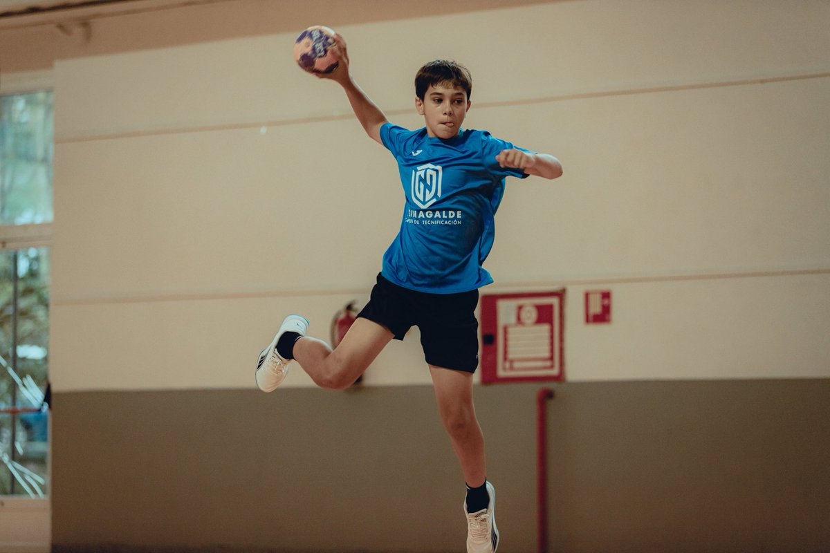 CAginagalde's tweet image. 🤾 ¡Así arrancaba el tercer día en @CAginagalde: entrenando y disfrutando al máximo!

🙌 Entrenamos, aprendemos y, sobre todo, disfrutamos.

📸 facebook.com/share/19XxMzbM…