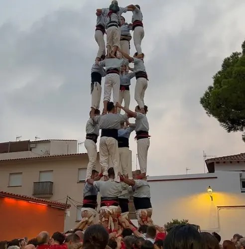 🩵Els <a href="/nois1975/">Nois de la Torre</a>  fan proves del 4d8 a la diada de Roda de Berà
💪Els de la camisa blau cel han programat tres assajos aquesta setmana
➡️ona-latorre.cat/news/els-nois-…