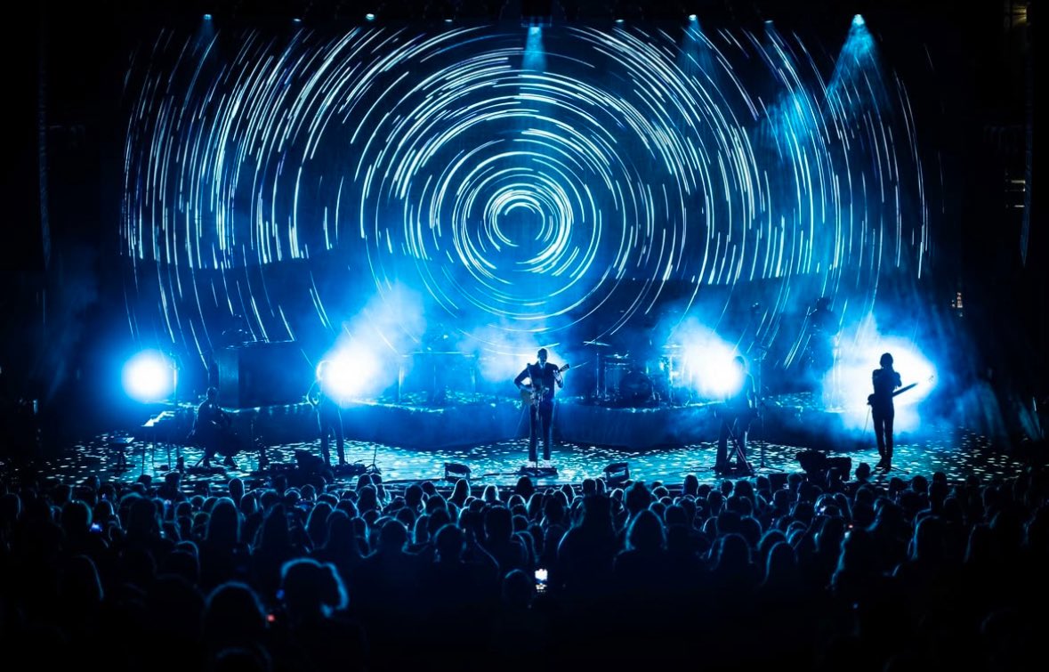 merczier🖤 tweet media