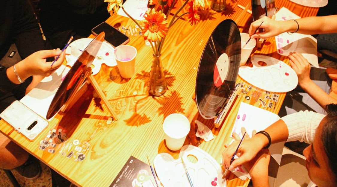 midsummerfllsun's tweet photo. Hello, cebu sfs and czennies! 👋

Is anyone up for a vinyl painting session slash listening party this September 8 for Taste's album drop? 🥹 https://t.co/9jp2xtPmBX